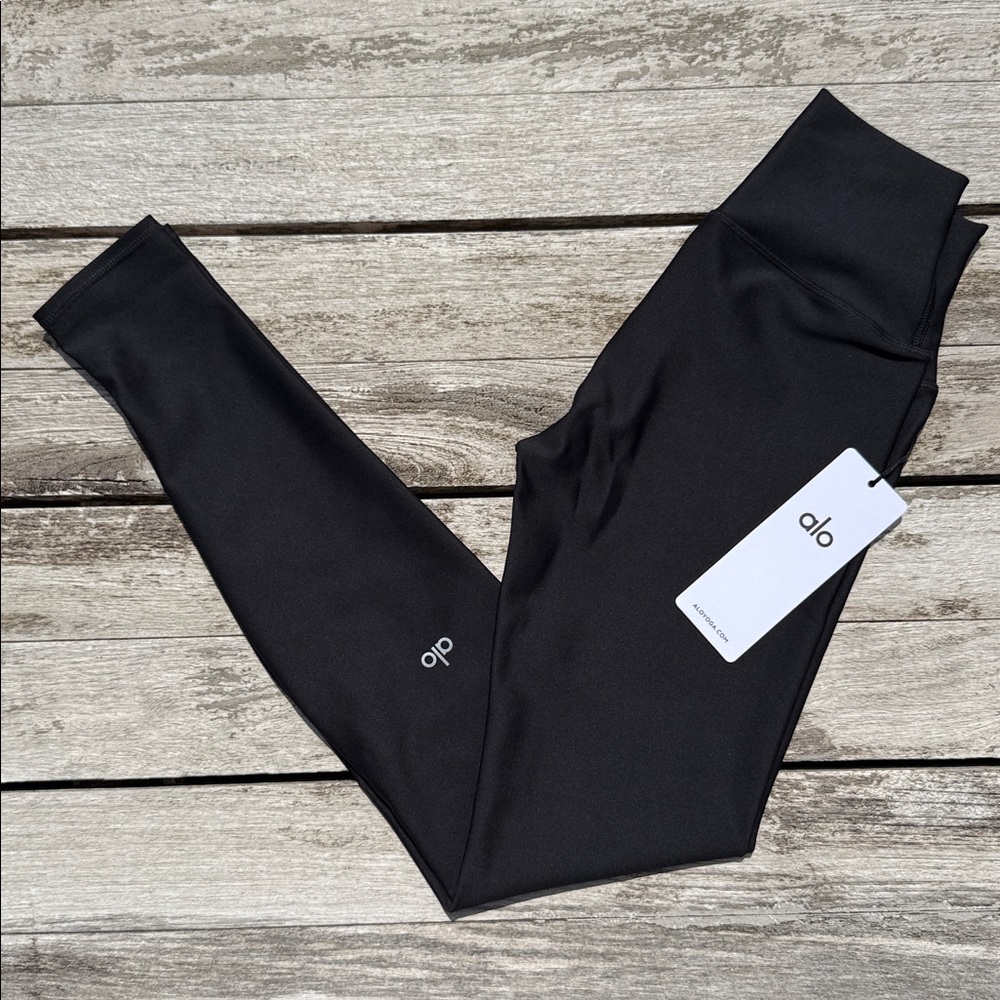 Alo Yoga High-Waist Airlift Legging Black size Small NWT🖤